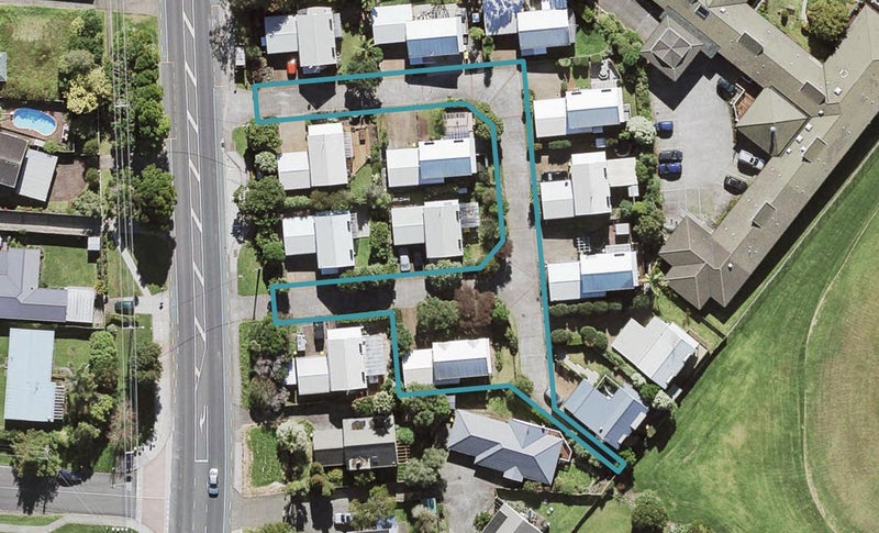 2/485 Don Buck Road, Massey, Auckland - Carousel 1