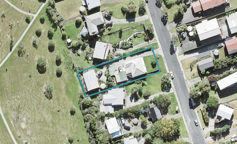 17A Everard Avenue, Army Bay, Whangaparaoa - Carousel 1