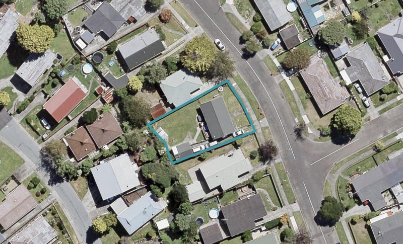 13 Tacoma Drive, Totara Park, Upper Hutt - Carousel 1