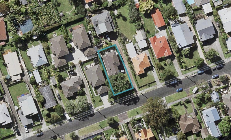 68A Ngataringa Road, Devonport, Auckland - Carousel 1