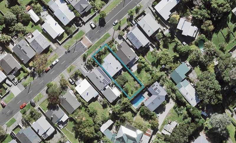 49 Warwick Avenue, Westmere, Auckland - Carousel 1