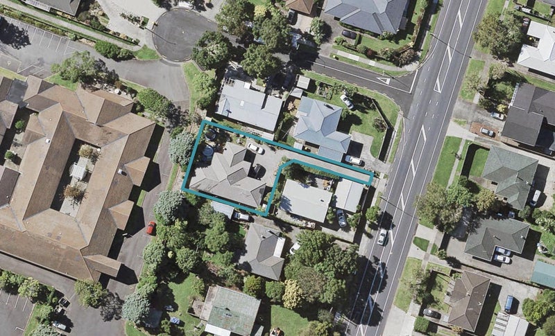 99A Botany Road, Botany Downs, Auckland - Carousel 1