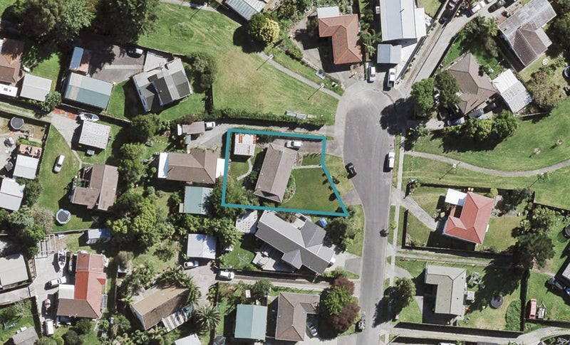 16 Elvira Place, Ranui, Auckland - Carousel 1