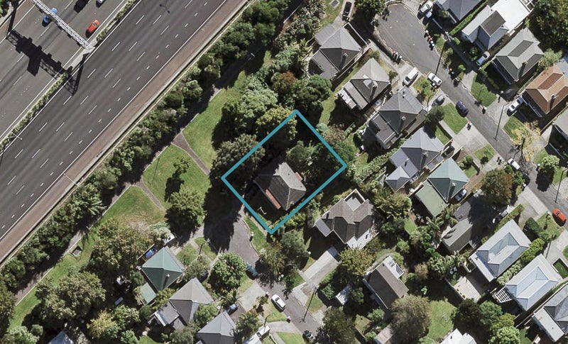 25 Mostyn Street, Kingsland, Auckland - Carousel 1