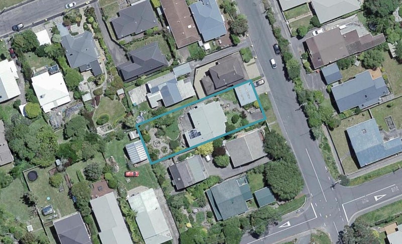 72 Beauchamp Street, Karori, Wellington - Carousel 1