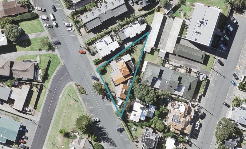 1 Craig Road, Milford, Auckland - Carousel 1