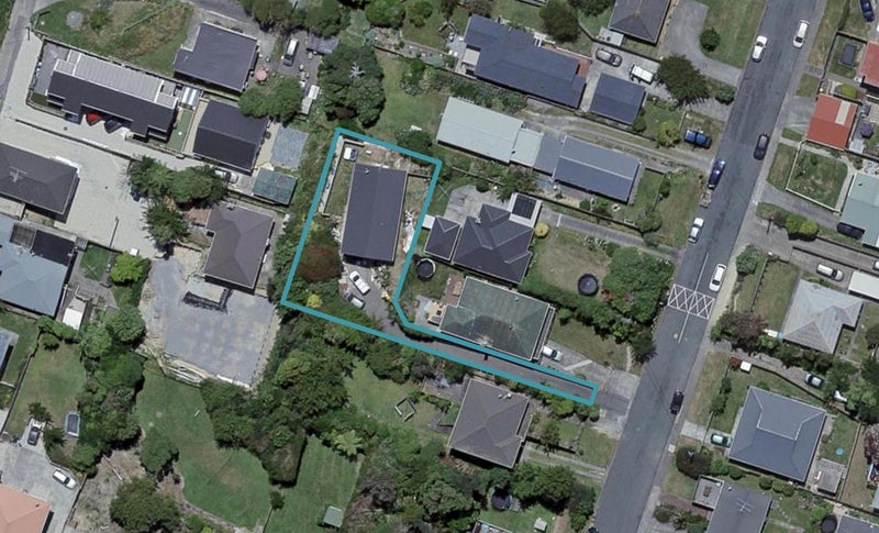 25A Coates Street, Tawa, Wellington - Carousel 1