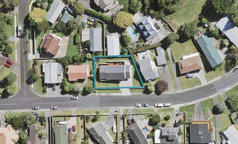 68 Spence Road, Henderson, Auckland - Carousel 1