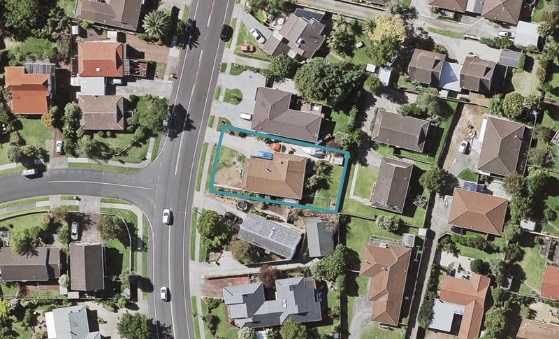 154 Prince Regent Drive, Half Moon Bay, Auckland - Carousel 1