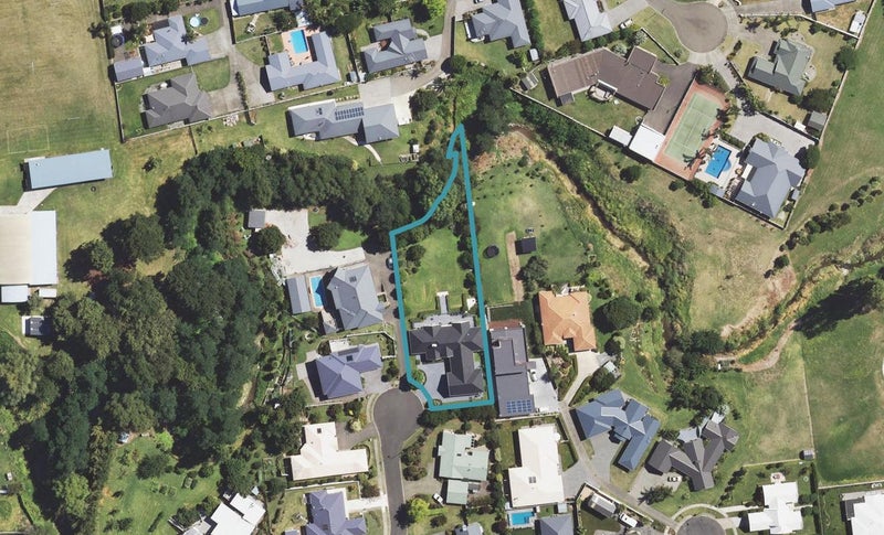17 Parkview Place, Riverdale, Gisborne - Carousel 1