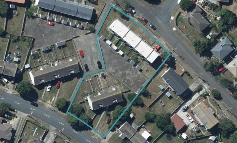 15L Owhiti Street, Titahi Bay, Porirua - Carousel 1