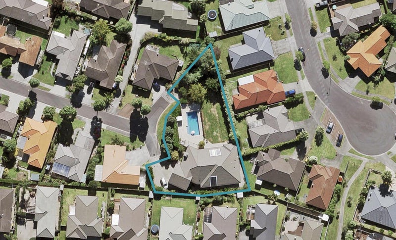9 Stonegate Close, Westgate, Auckland - Carousel 1