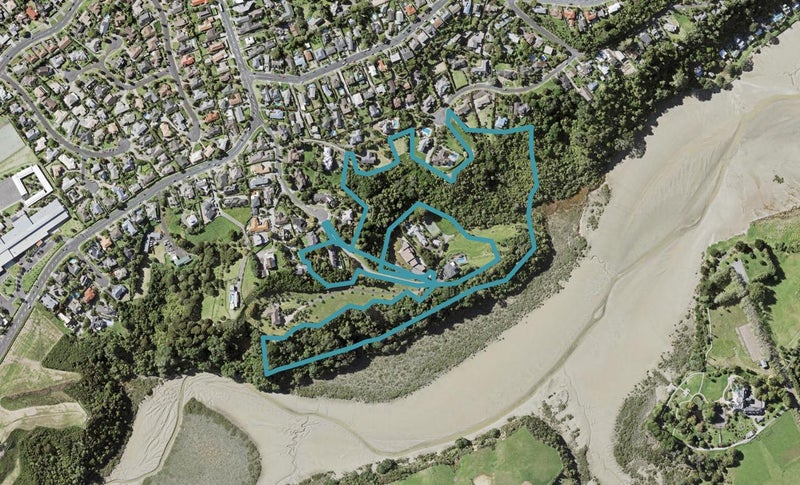 11 Estuary Views, Shelly Park, Auckland - Carousel 1