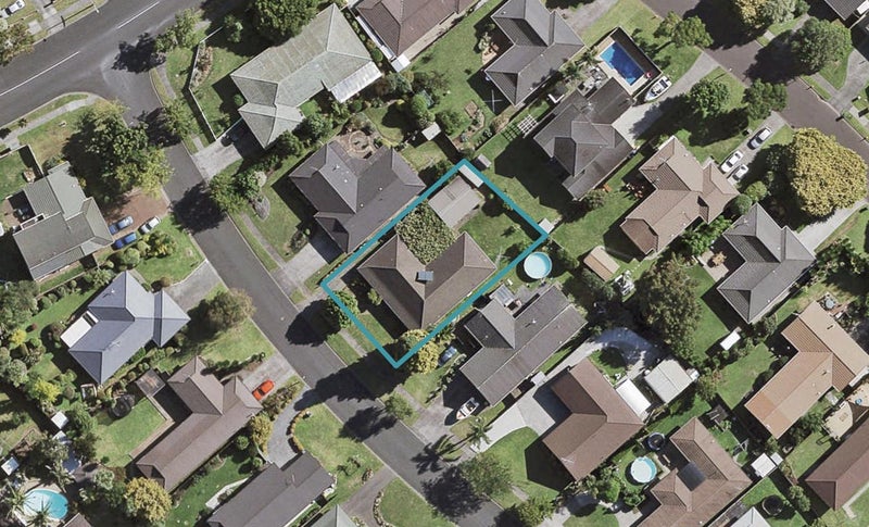 6 Peridot Place, Conifer Grove, Takanini - Carousel 1