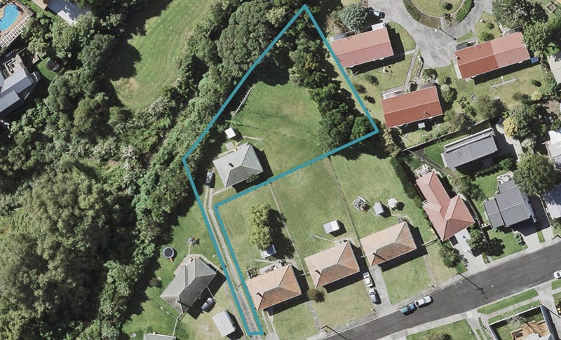 27 Corrella Road, Belmont, Auckland - Carousel 1