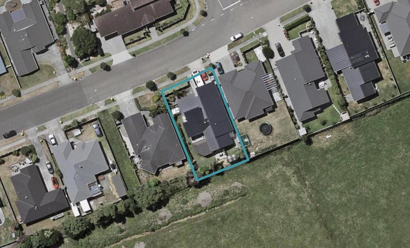 90 The Drive, Paraparaumu Beach, Paraparaumu - Carousel 1