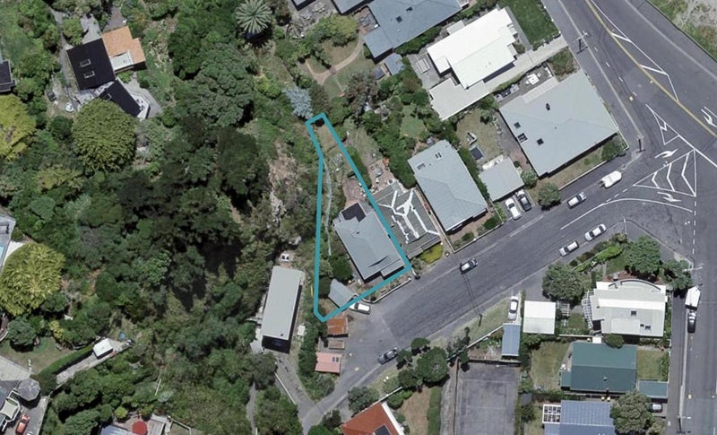 10 Pinelands Avenue, Seatoun, Wellington - Carousel 1