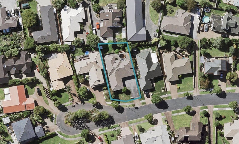 19 Simon Owen Place, Golflands, Auckland - Carousel 1