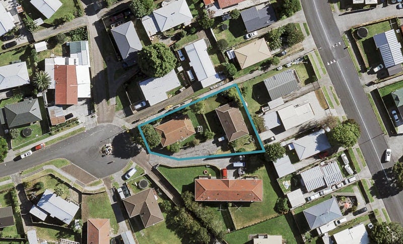 17 Hatherley Place, Clendon Park, Auckland - Carousel 1