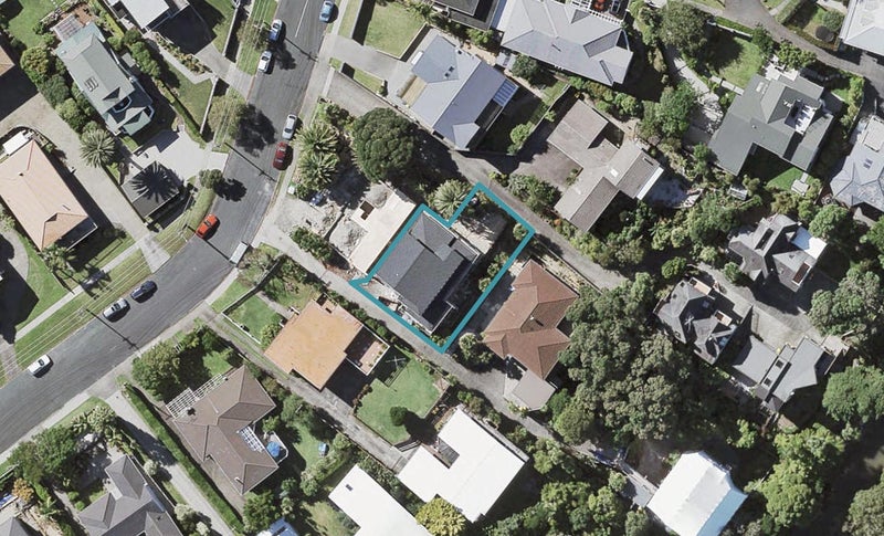 19A Rangitoto Terrace, Milford, Auckland - Carousel 1