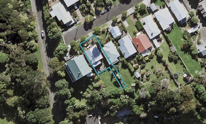 40 Sefton Avenue, Grey Lynn, Auckland - Carousel 1