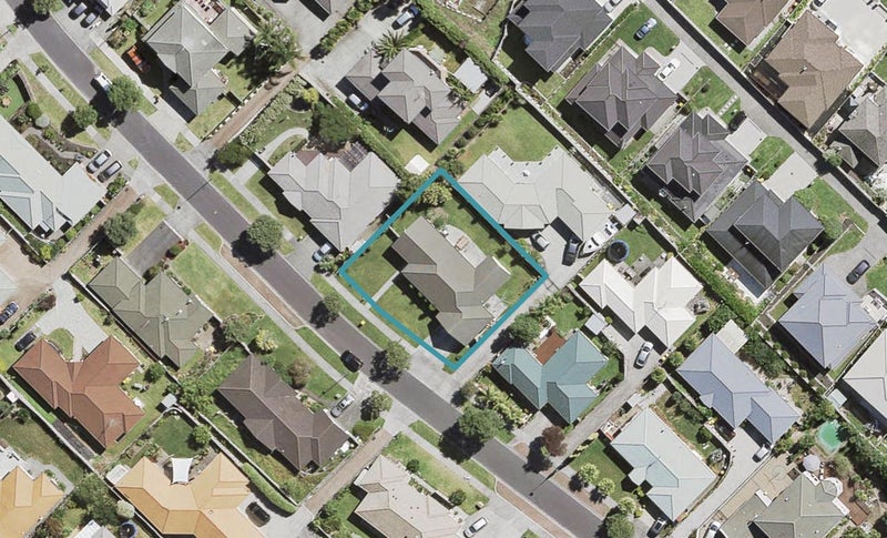 9 Basra Drive, Henderson, Auckland - Carousel 1