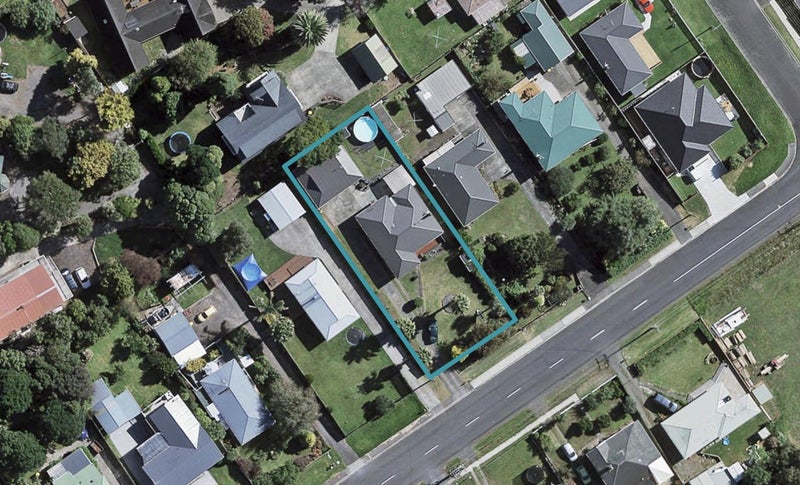 16 Colombo Road, Waiuku, Waiuku - Carousel 1