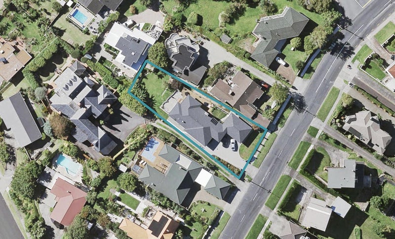 70 Mellons Bay Road, Mellons Bay, Auckland - Carousel 1