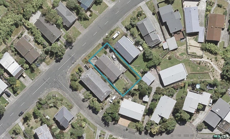 37 Redvers Drive, Belmont, Lower Hutt - Carousel 1