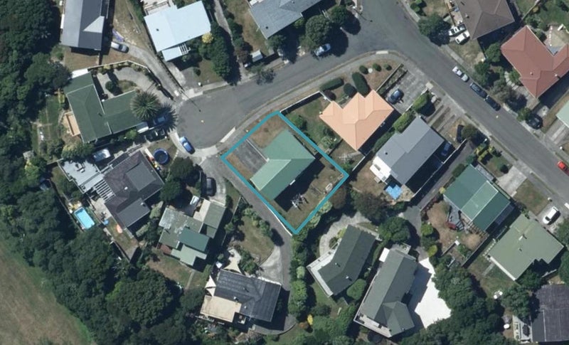 3 Ayr Place, Papakowhai, Porirua - Carousel 1