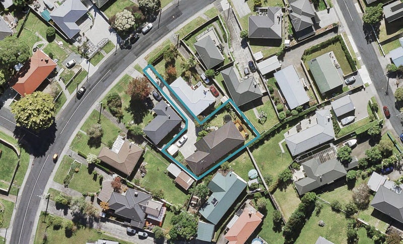37A Vera Road, Te Atatu South, Auckland - Carousel 1