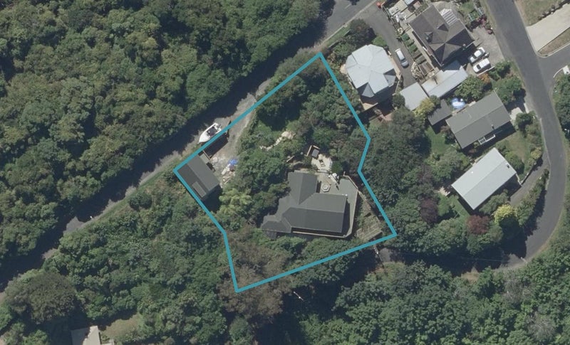15 Tanner Road, Glenleith, Dunedin - Carousel 1