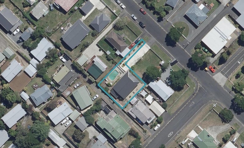 2/11 Walsh Street, Forest Lake, Hamilton - Carousel 1
