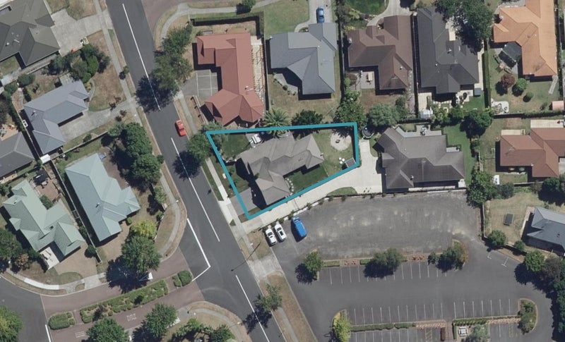 12 Cate Road, Rototuna, Hamilton - Carousel 1