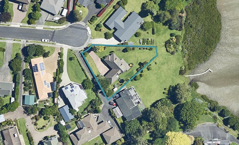 24 Lindoch Avenue, Te Puna, Tauranga - Carousel 1