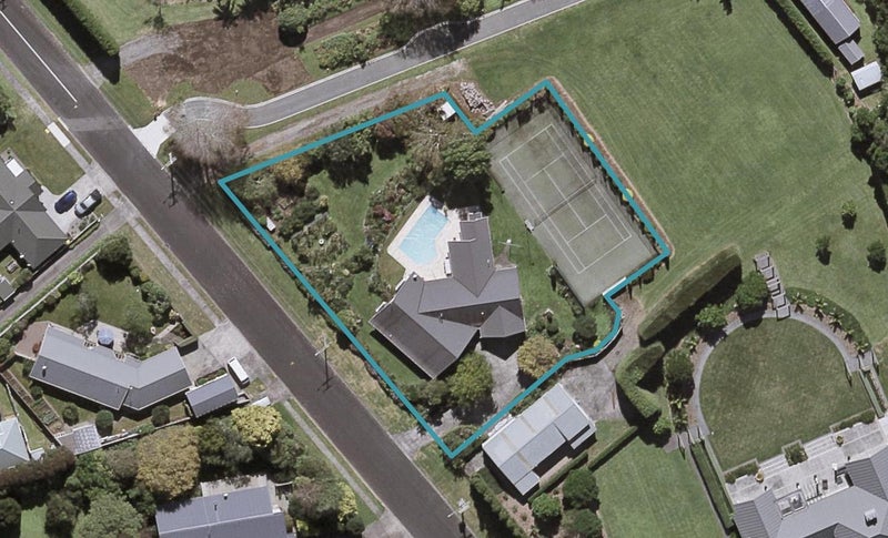 101 Queens Road, Glen Avon, New Plymouth - Carousel 1