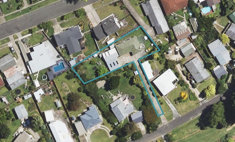 198 Fox Street, Whataupoko, Gisborne - Carousel 1