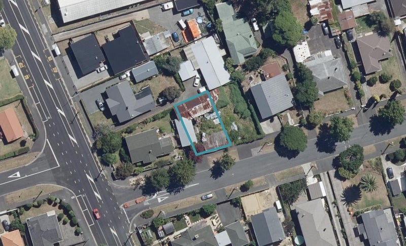 1C Claude Street, Fairfield, Hamilton - Carousel 1