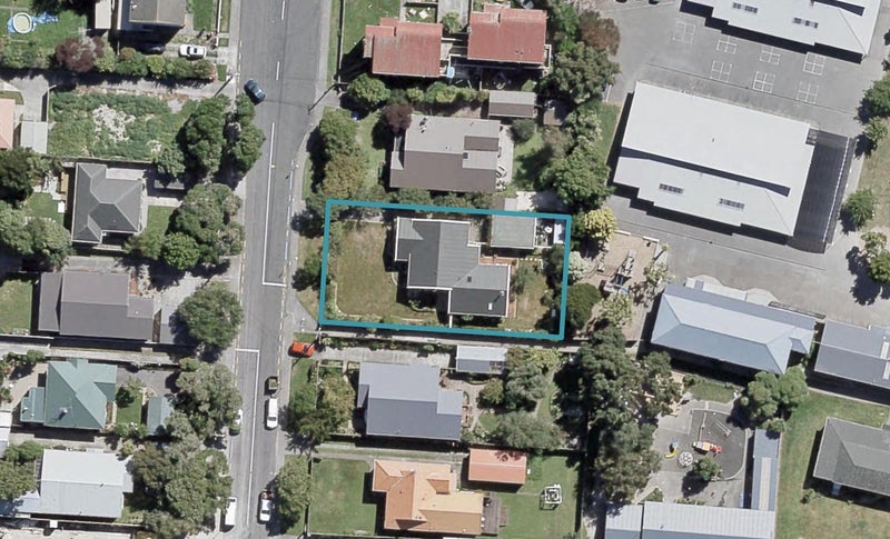 32 Collingwood Street, Waterloo, Lower Hutt - Carousel 1