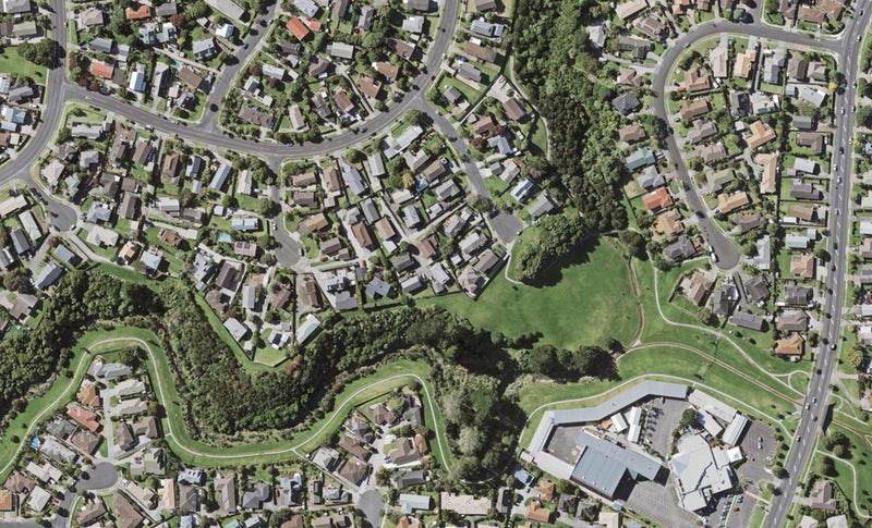 2/15 Coubray Place, Botany Downs, Auckland - Carousel 1