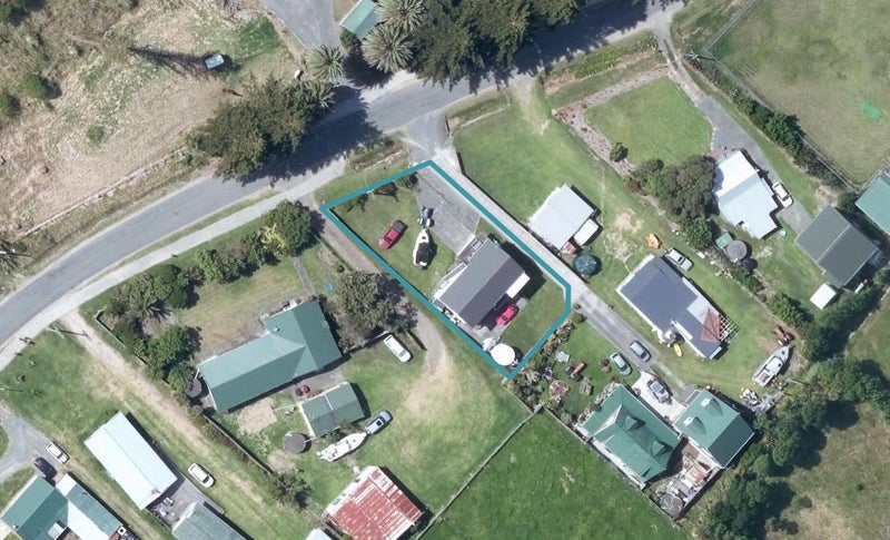 171 Newcastle Street, Māhia - Carousel 1