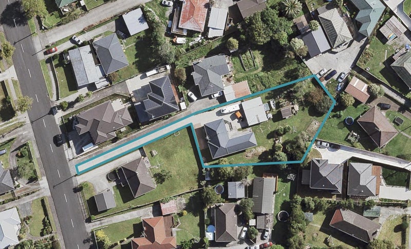 16 Fleming Street, Manurewa East, Auckland - Carousel 1