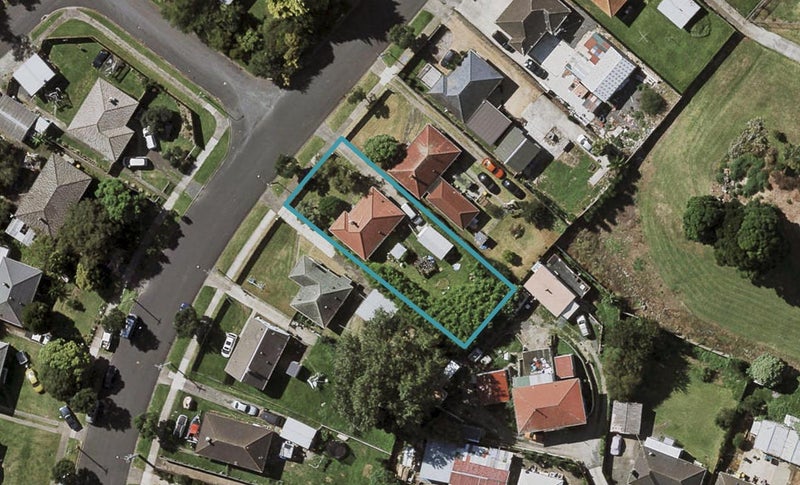 31 Gilbert Road, Otara, Auckland - Carousel 1