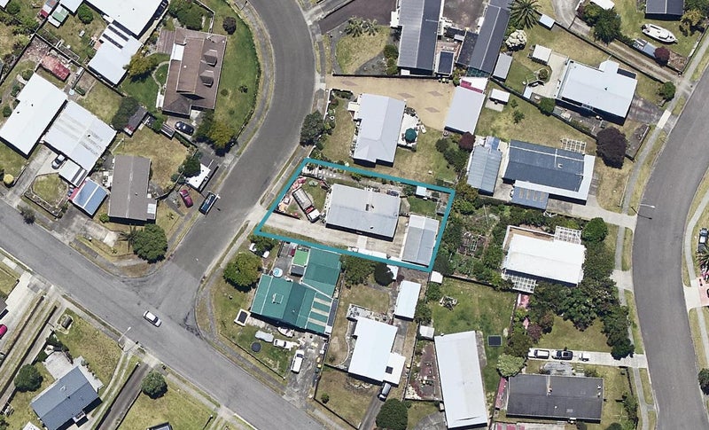 4 Alpha Avenue, Coastlands, Whakatane - Carousel 1