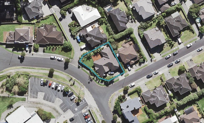 5 Miromiro Street, Greenhithe, Auckland - Carousel 1