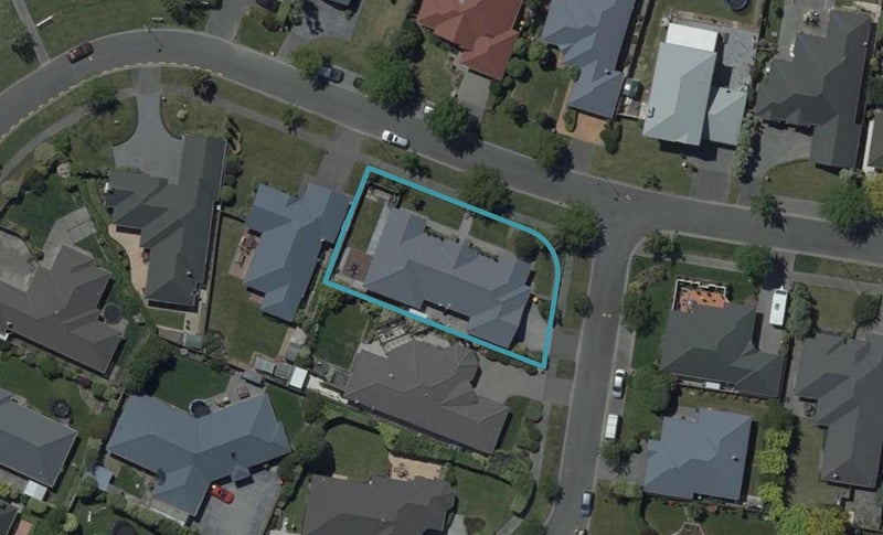 43 Kinsella Crescent, Aidanfield, Christchurch - Carousel 1