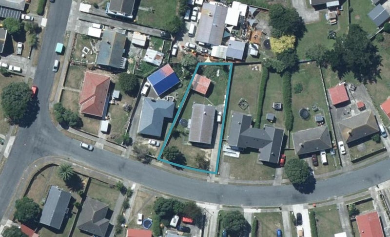 5 Arahura Crescent, Waitangirua, Porirua - Carousel 1