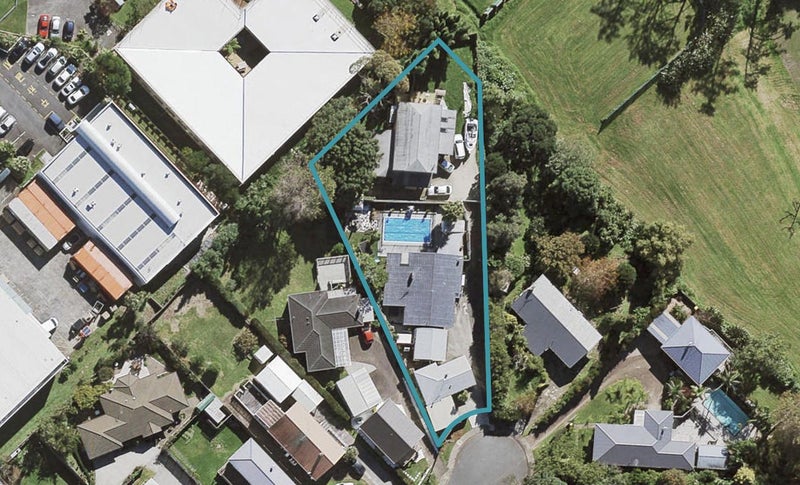 1/16 Benders Avenue, Hillcrest, Auckland - Carousel 1