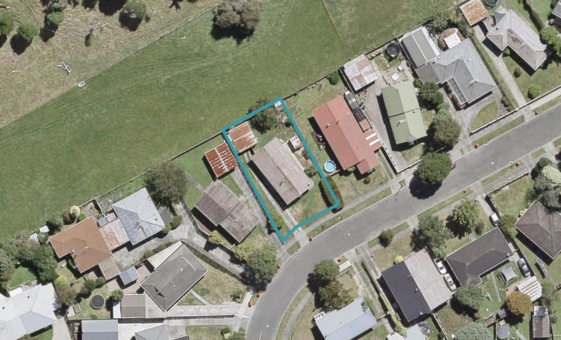 9 Indiana Grove, Totara Park, Upper Hutt - Carousel 1