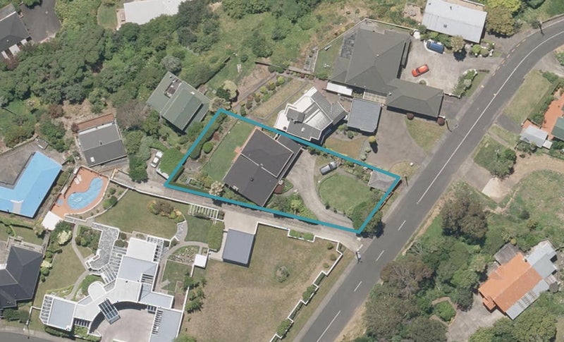 8 Hipango Terrace, Durie Hill, Whanganui - Carousel 1